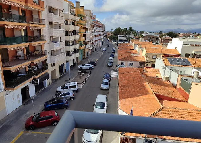 Habitación en un Ático con gran terraza al aire libre una noche 75 mas noches a 65e